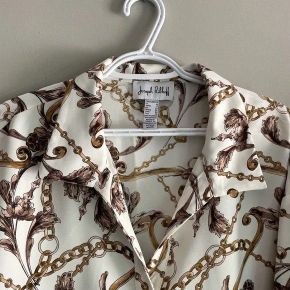 Joesph Ribkoff blouse - Picture 3 of 8